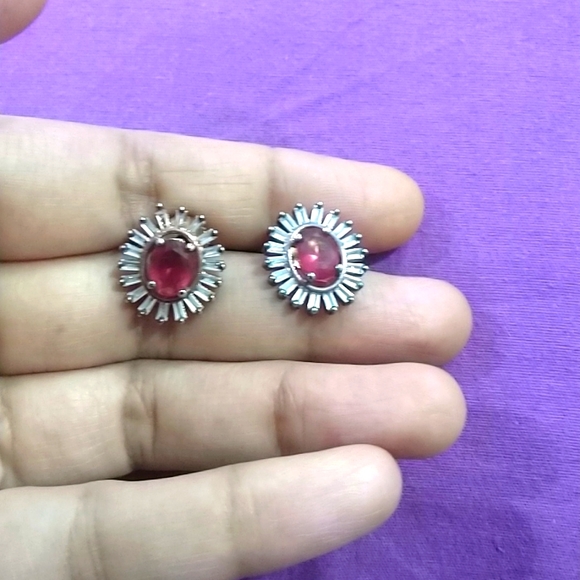 Jewelry - Cute studs for cute ones